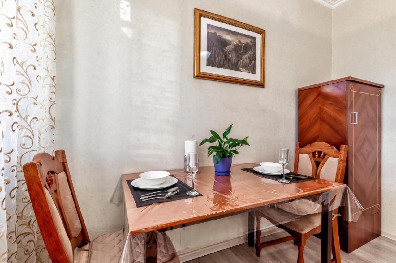 Apartments Near Bayterek Αστάνα Εξωτερικό φωτογραφία